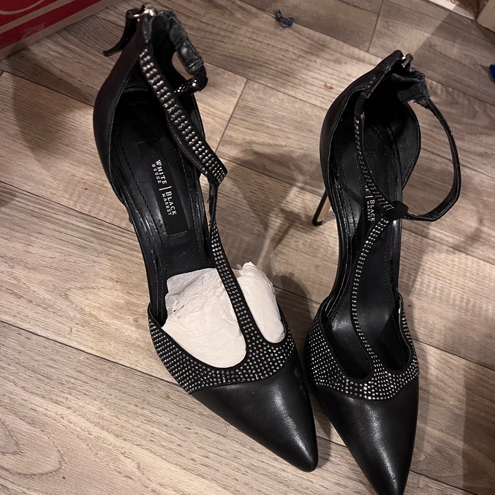 White House black market heels new